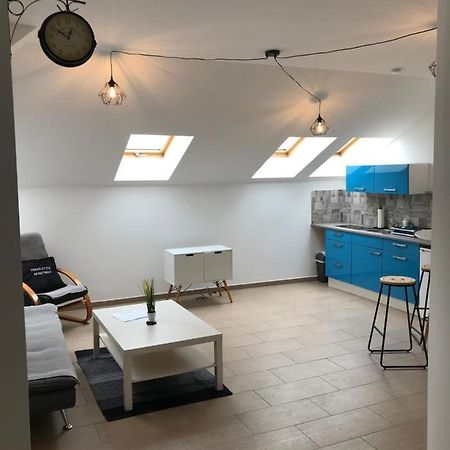 Urban-Style-Rooftop-Apartment Wina Bagian luar foto